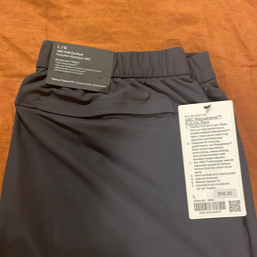 Brand new with tags! Men’s Lululemon ABC Warpstreme™ Pull-On Pants in size Lrg